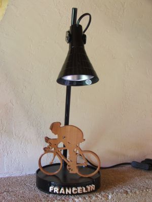 Lampe de bureau coureur cycliste